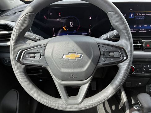 Used 2025 Chevrolet TrailBlazer LT FWD image 21