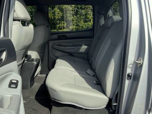 Used 2015 Toyota Tacoma PreRunner w/ Limited Package image 15