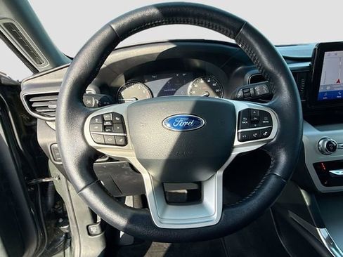 Certified 2022 Ford Explorer XLT w/ Equipment Group 202A image 13