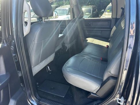Used 2016 RAM 2500 Tradesman w/ Chrome Appearance Group AWD/4WD image 11