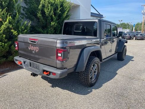 Used 2025 Jeep Gladiator Mojave w/ Convenience Group AWD/4WD image 7