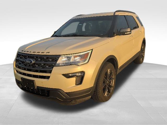 Used 2018 Ford Explorer XLT w/ Equipment Group 202A AWD/4WD image 7