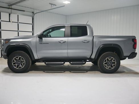 Used 2023 Chevrolet Colorado ZR2 w/ ZR2 Convenience Package III image 8