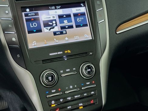 Used 2017 Lincoln MKC Select w/ Select Plus Package image 17