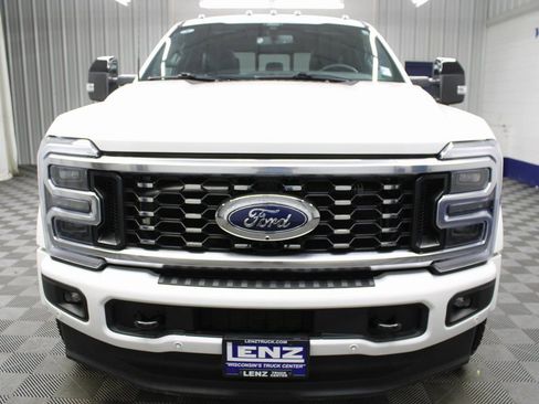 Used 2025 Ford F450 Platinum w/ FX4 Off-Road Package image 55