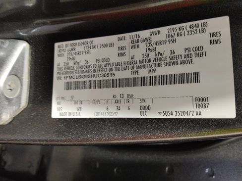Used 2017 Ford Escape SE w/ Equipment Group 201A AWD/4WD image 33