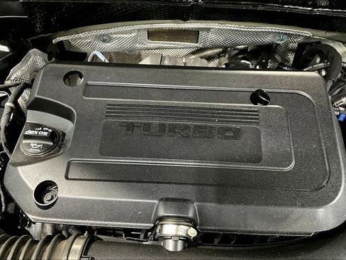 Used 2021 Buick Envision Essence w/ Technology Package I FWD image 27