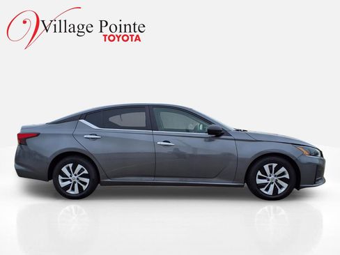 Used 2025 Nissan Altima 2.5 S image 7