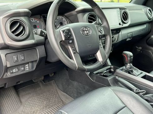 Used 2023 Toyota Tacoma TRD Off-Road w/ TRD Premium Off Road Package AWD/4WD image 27