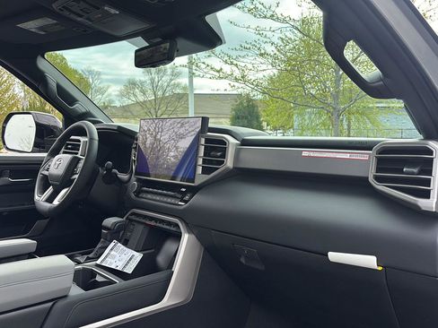 New 2026 Toyota Tundra Limited AWD/4WD image 16