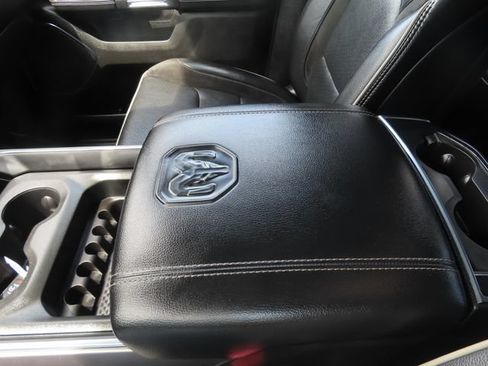 Used 2024 RAM 1500 Laramie AWD/4WD image 40