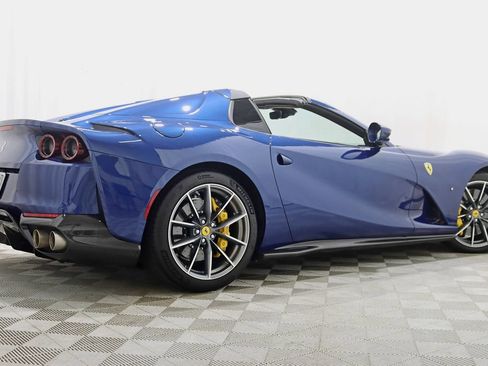 Used 2021 Ferrari 812 GTS RWD image 13