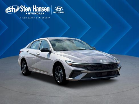 New 2026 Hyundai Elantra SEL Sport Premium image 12