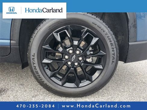 Used 2025 Chevrolet Traverse LT w/ Midnight/Sport Edition image 7