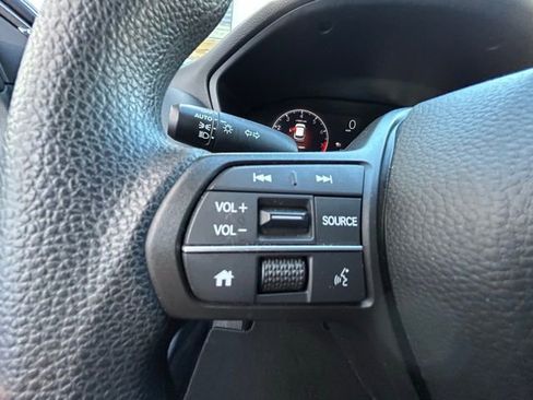 Used 2025 Honda HR-V LX image 24