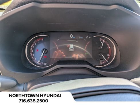 Used 2025 Toyota RAV4 XLE AWD/4WD image 8