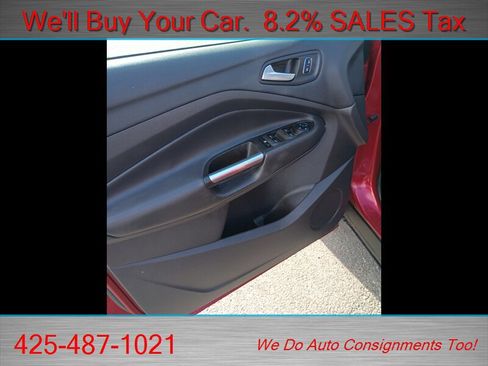 Used 2017 Ford Escape SE w/ SE Sport Appearance Package image 12