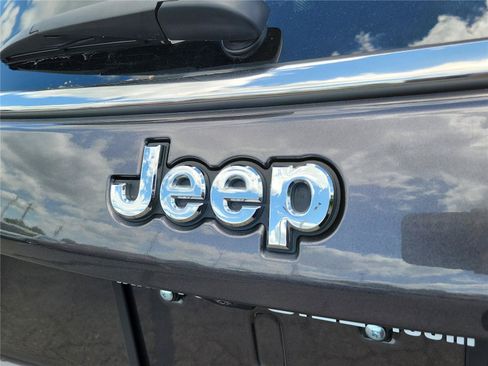 Used 2024 Jeep Compass Limited AWD/4WD image 7