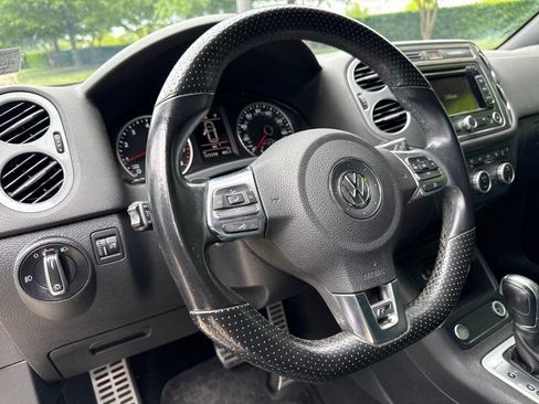 Used 2014 Volkswagen Tiguan R-Line AWD/4WD image 16