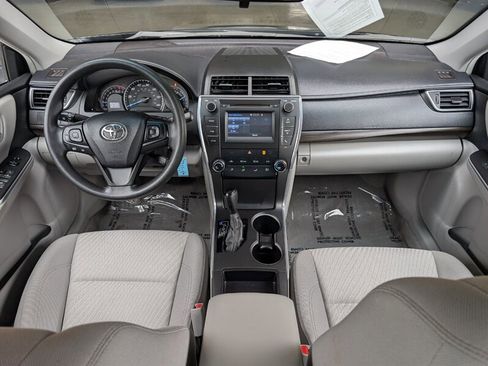 Used 2015 Toyota Camry LE FWD image 3