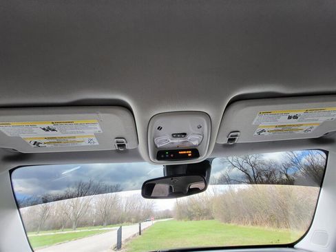 Used 2021 Chevrolet TrailBlazer LT w/ Convenience Package FWD image 22