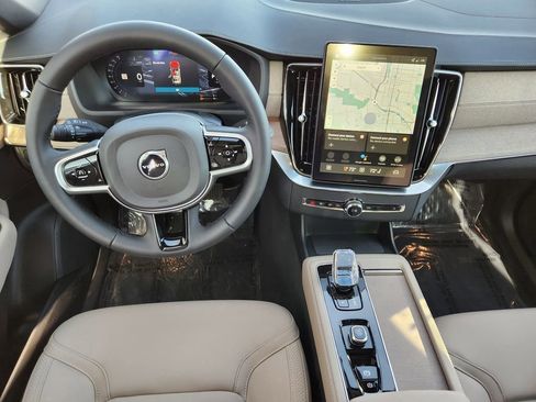 New 2026 Volvo XC90 T8 Plus w/ Protection Package Premier image 2