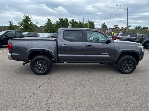 Used 2023 Toyota Tacoma SR5 AWD/4WD image 10