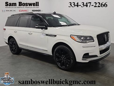 Used 2022 Lincoln Navigator Black Label AWD/4WD image 2