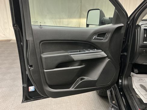 Used 2019 Chevrolet Colorado ZR2 w/ ZR2 Midnight Special Edition AWD/4WD image 20