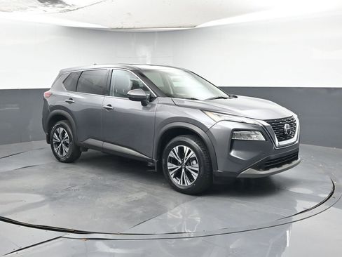 Used 2021 Nissan Rogue SV image 7