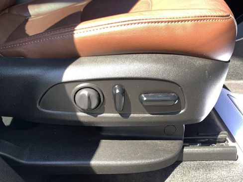 Used 2019 Buick Enclave Avenir w/ Avenir Technology Package FWD image 22