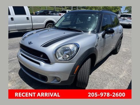 Used 2016 MINI Cooper Countryman S FWD image 1
