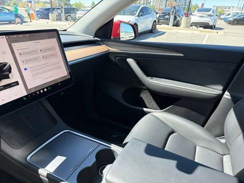 Used 2023 Tesla Model Y Long Range AWD/4WD image 22