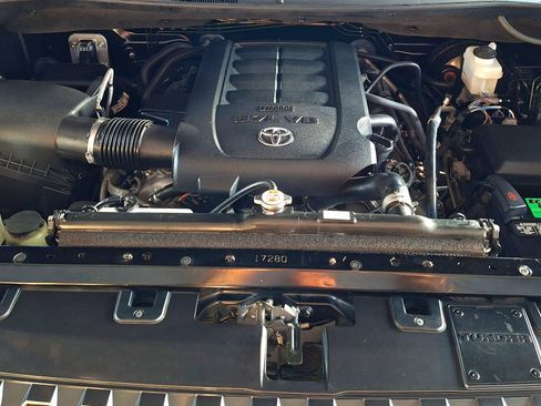 Used 2020 Toyota Tundra Platinum AWD/4WD image 34