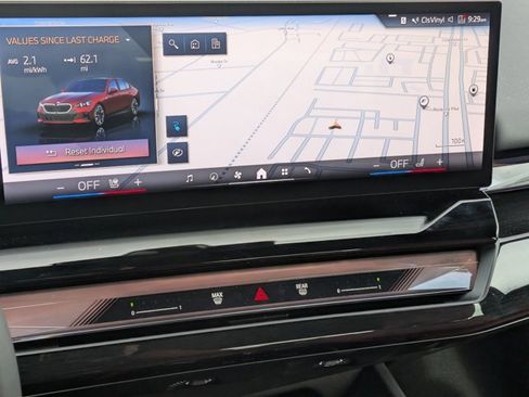 Used 2025 BMW i5 xDrive40 w/ Executive Package image 11