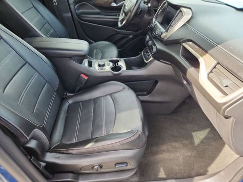 Used 2024 GMC Terrain Denali image 13