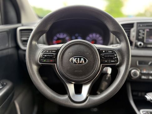 Used 2018 Kia Sportage LX FWD image 25
