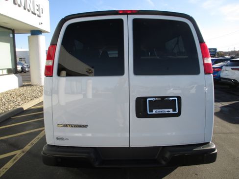 Used 2023 Chevrolet Express 3500 LS image 4