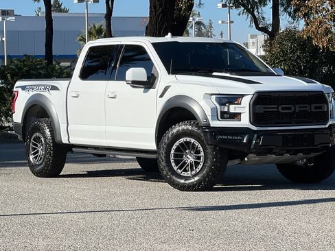 Used 2019 Ford F150 Raptor w/ Equipment Group 802A Luxury image 2