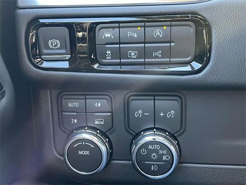 New 2026 GMC Yukon XL Denali w/ LPO, Floor Liner Package image 17