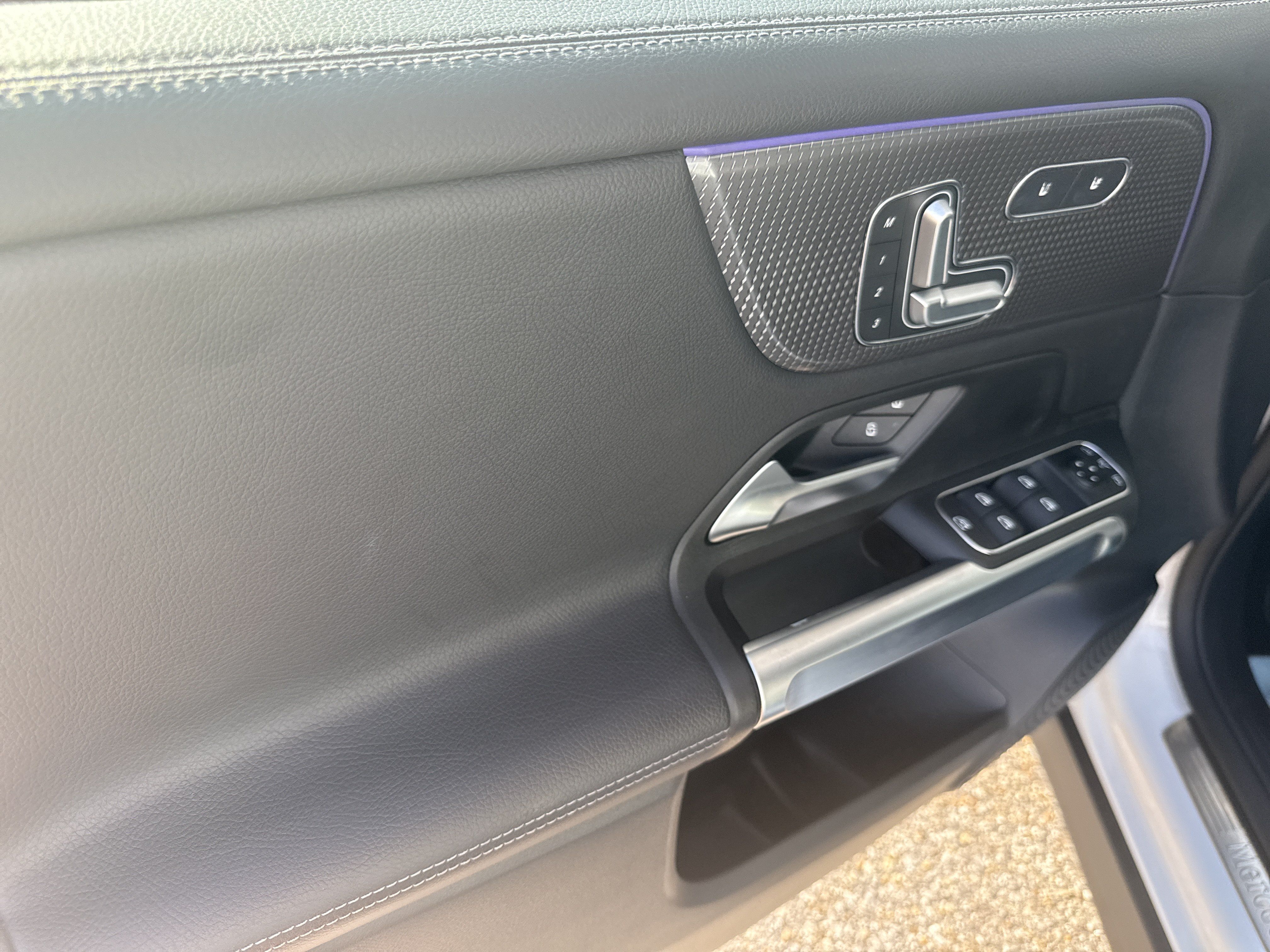 Used 2023 Mercedes-Benz GLB 250 image 7