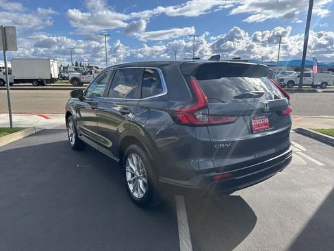 Used 2025 Honda CR-V EX image 8