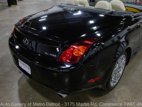 Used 2004 Lexus SC 430 Convertible RWD image 16