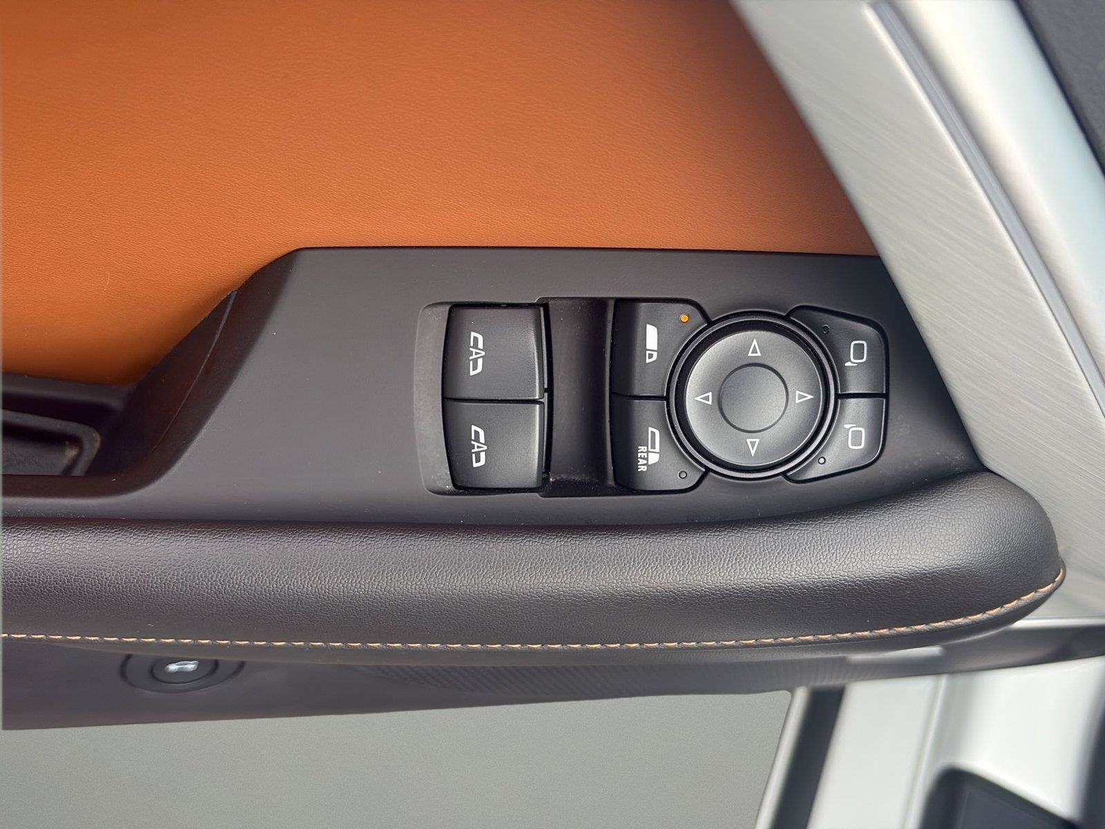 Used 2021 Chevrolet Camaro SS RWD image 30