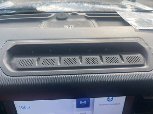 Used 2021 Ford Bronco First Edition AWD/4WD image 31