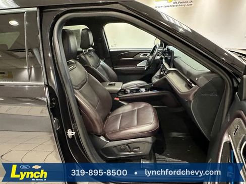 Certified 2025 Ford Explorer Platinum AWD/4WD image 8