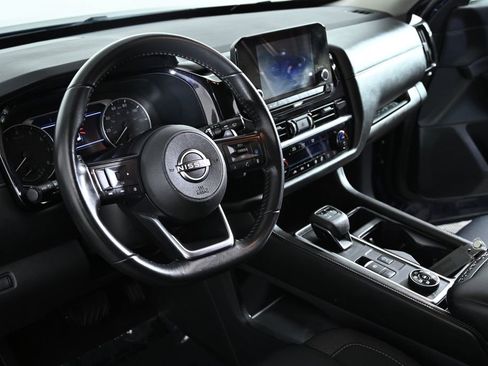 Used 2024 Nissan Pathfinder SV AWD/4WD image 13