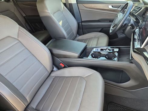 Used 2025 Volkswagen Atlas SEL image 10