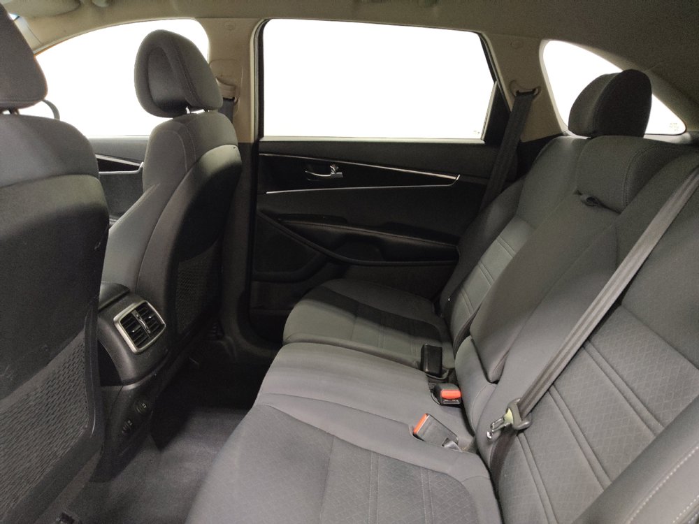 Used 2016 Kia Sorento AWD w/ LX Convenience Package image 18