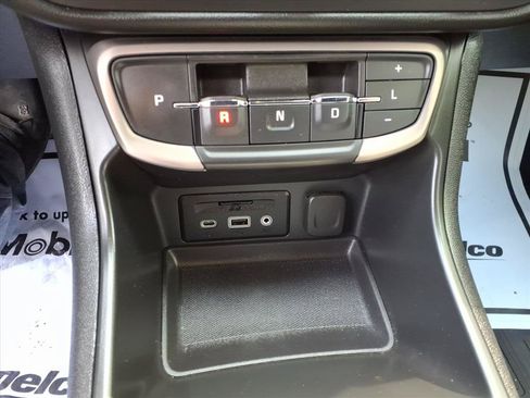 Used 2023 GMC Terrain Denali w/ Denali Premium Package AWD/4WD image 13